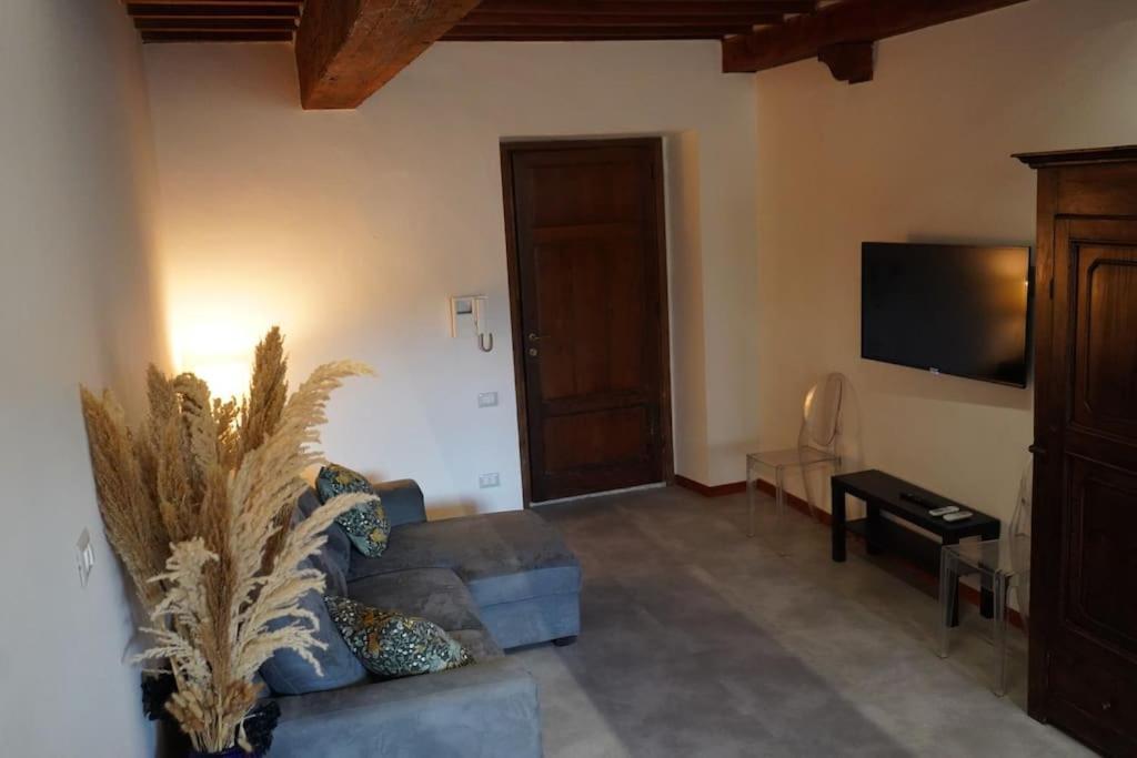 Loft Moderno Ubicato Nel Centro Storico Di Lucca Apartment Ngoại thất bức ảnh