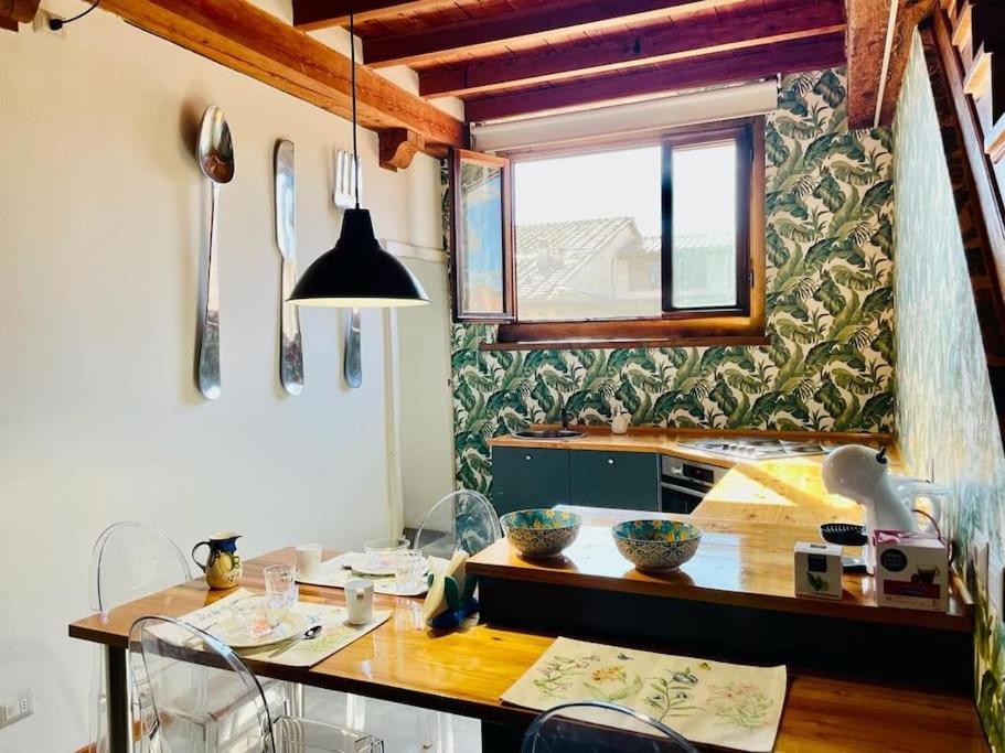 Loft Moderno Ubicato Nel Centro Storico Di Lucca Apartment Ngoại thất bức ảnh