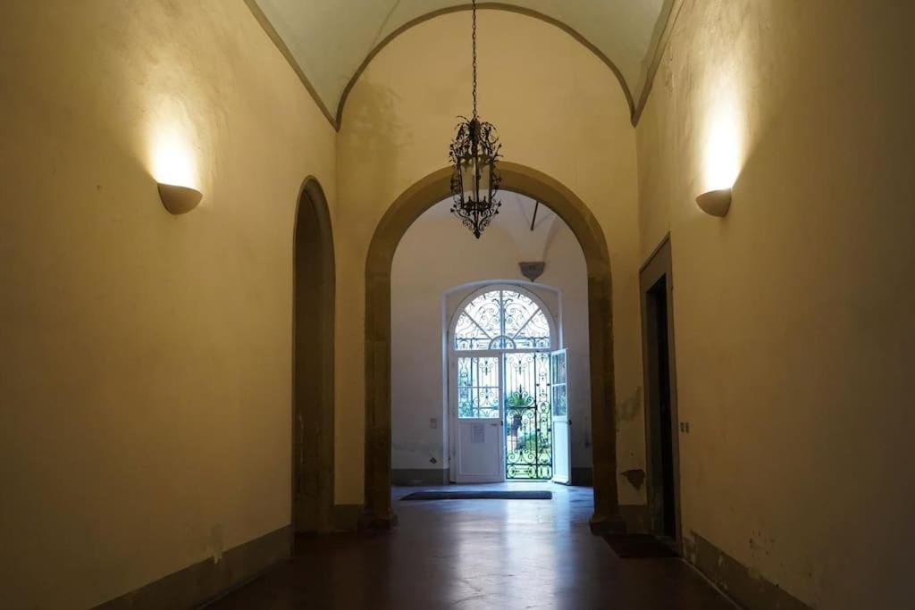 Loft Moderno Ubicato Nel Centro Storico Di Lucca Apartment Ngoại thất bức ảnh